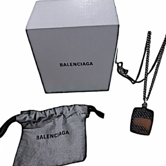 Authentic Balenciaga 19 AW Picture Frame Pendant Stainless Steel Necklace - Picture 5 of 5